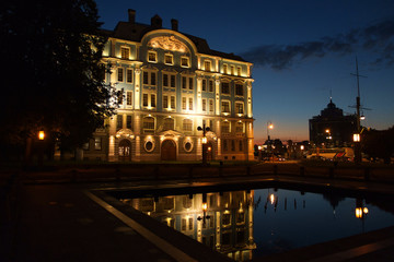 Fototapeta na wymiar Night Petersburg in the center