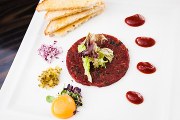 Classic steak tartare