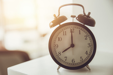 Naklejka premium mornig alarm bell clock time at 8 o'clock