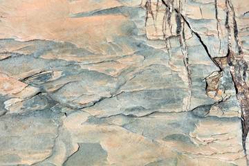 Gesteinsschicht in den spanischen Pyrenäen