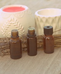 huile essentielle de lavande séchée,sur fond bois