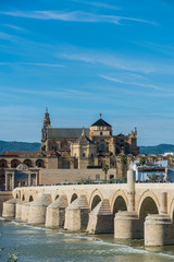 Naklejka premium Roman bridge in Cordoba, Andalusia, southern Spain.