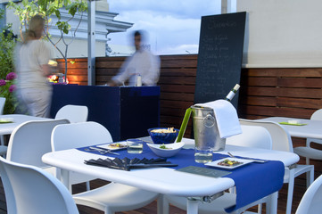 servicio de mesa de restaurante