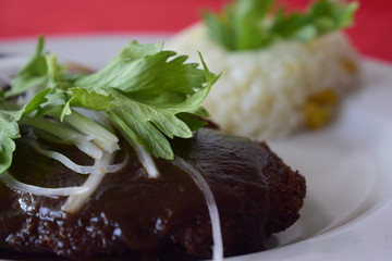Filete de pescado en salsa de tamarindo