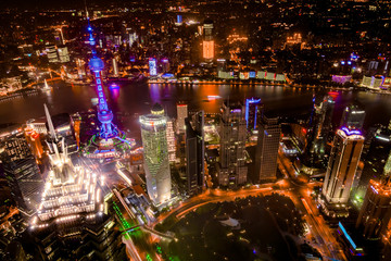 Lichter von Shanghai gesehen vom World Financial Center