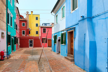 Fototapeta na wymiar Colorful houses on the island of Burano near Venice
