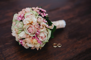 wedding flowers bride bouquet rings