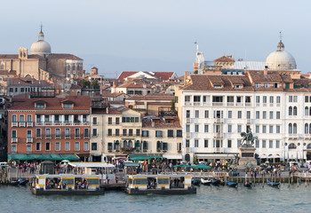 Naklejka premium Venice Busy Waterfront