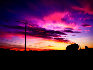 Impresionante atardecer en Aiguaviva, Cataluña