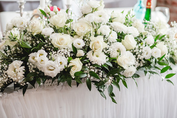 wedding flowers bride bouquet rings