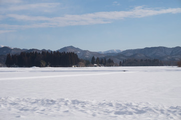 秋田県　雪景色　冬　青空