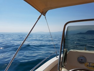 Obraz na płótnie Canvas Boot auf dem Gardasee