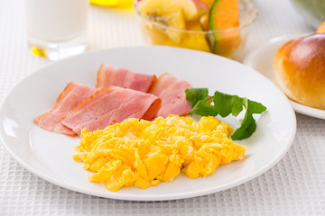 朝食のイメージ