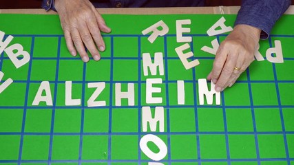 Crosswords for Elderly ,help improve memory & brain - Powered by Adobe