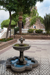 Fuente junto a hermita en el pueblo de Mijas