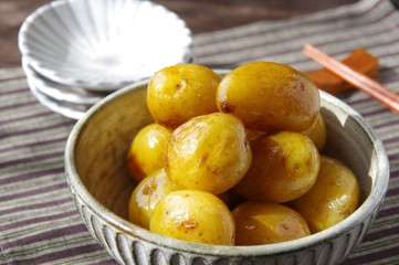 ジャガイモの煮っころがし（煮物）　家庭料理