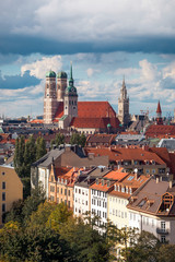 Cathedral Frauenkirche in Munich, Germany in a beautiful summer day - obrazy, fototapety, plakaty