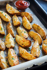 Baked potato wedges