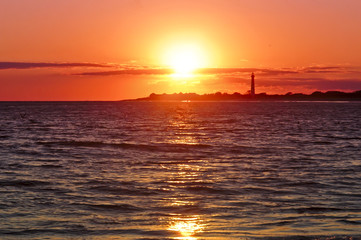 Lighthouse at sunset (Маяк на закате)