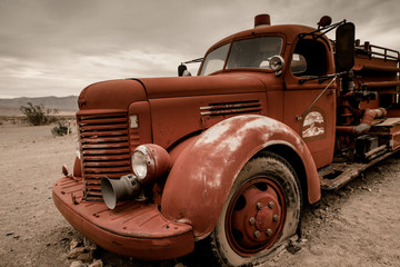 Old Fire engine in death valley.