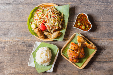 Sticky rice with papaya salad