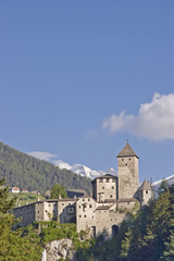 Fototapeta na wymiar Burg Taufers im Ahrntal