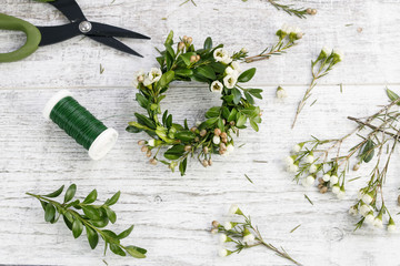 How to make easter wreath with buxus and chamelaucium (wax flower) tutorial © agneskantaruk
