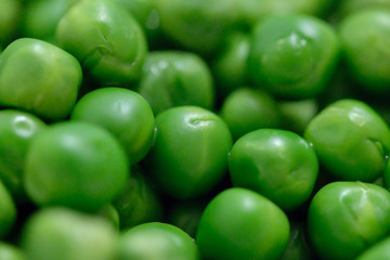 Boiled green peas