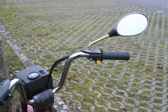 Altes Mofa, Au&szlig;enspiegel, Lenker