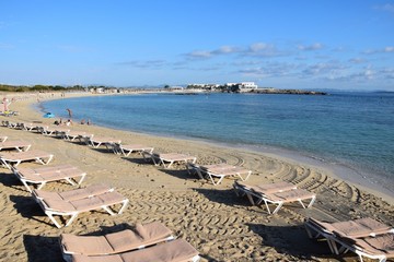 Fototapeta na wymiar Strand von Es Pujols auf Formentera
