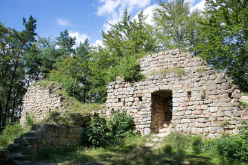 Fototapeta na wymiar ruins of gothic castle Zbirohy from 14th cent., Bohemian Paradise region, Czech Republic