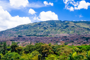 Fototapeta na wymiar Beautiful landscape view of the city of Medellin, Antioquia in a gorgeus beautiful day in Colombia