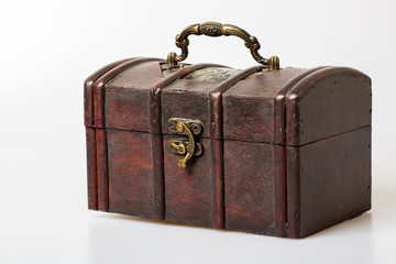 closed chest box