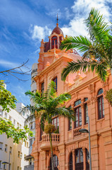 The old tobacco factory La Lucha, in the street El Pilar of Santa Cruz © Guillermo Enrique
