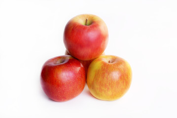 Fototapeta na wymiar Red apple isolated on white background 