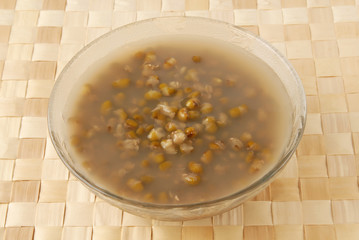 Chinese dessert, mung bean sweet soup