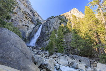 Fototapeta na wymiar Lower Yosemite Fall in the famous Yosemite