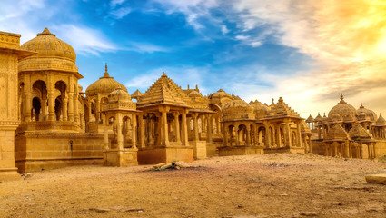 Obraz premium Ancient royal cenotaphs and archaeological ruins at Jaisalmer Bada Bagh Rajasthan, India. 