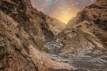 coucher de soleil dans le canyon