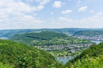 Fototapeta na wymiar Rheinschleife von oben