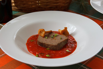 lice of pate and mushrooms