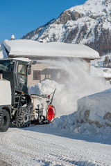 Snow blower