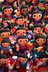 Fototapeta na wymiar muñecas Marías tradicionales hechas por indígenas mexicanos en San Miguel de Allende México
