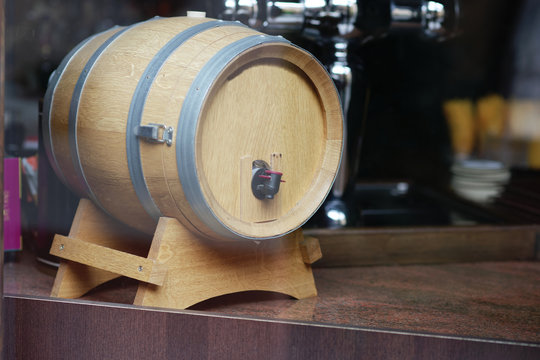 little wooden barrel of rum