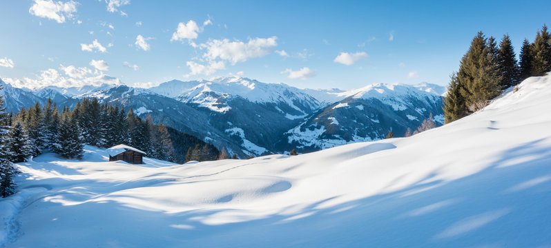 Panorama Winterlandschaft in Tirol