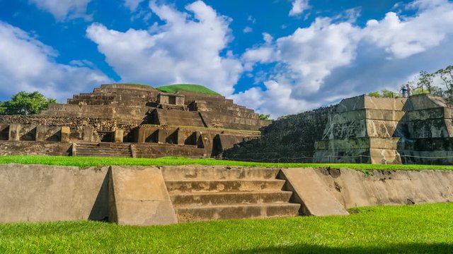 Mayan Pyramid of Tazumal (Timelapse)