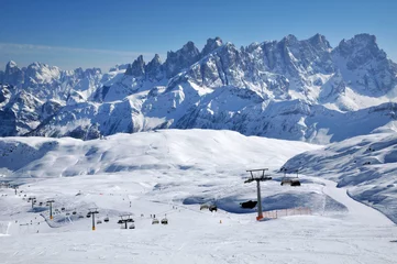 Rolgordijnen Ski paradise in the Italian Dolomites © salajean