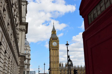 Fototapeta na wymiar Big Ben und westminster abbay in london 