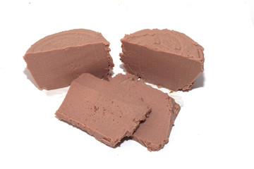 patè di pollo a fette pronto per l'aperitivo