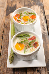 assorted baked egg and asparagus